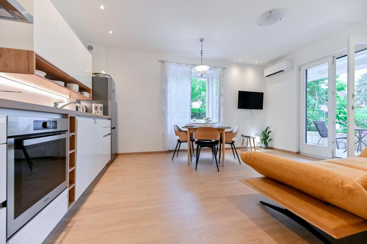 Apartman Maraska Zadar Bagian luar foto